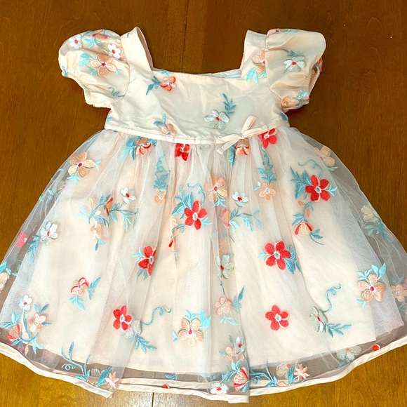 Christian Siriano Other - Christian Soriano Girls Embroidered Party Dress Size 2T